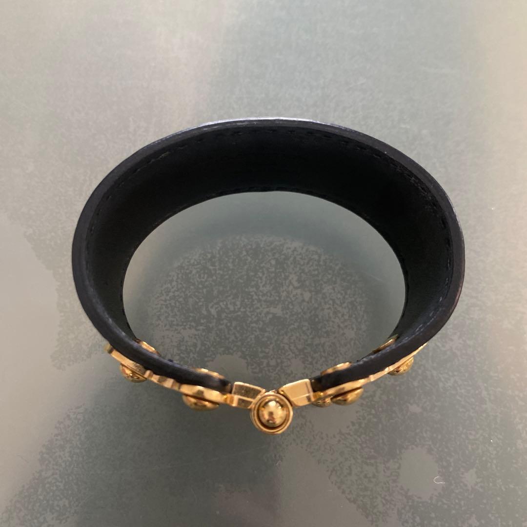 LOUIS VUITTON ブラックレザーバングル