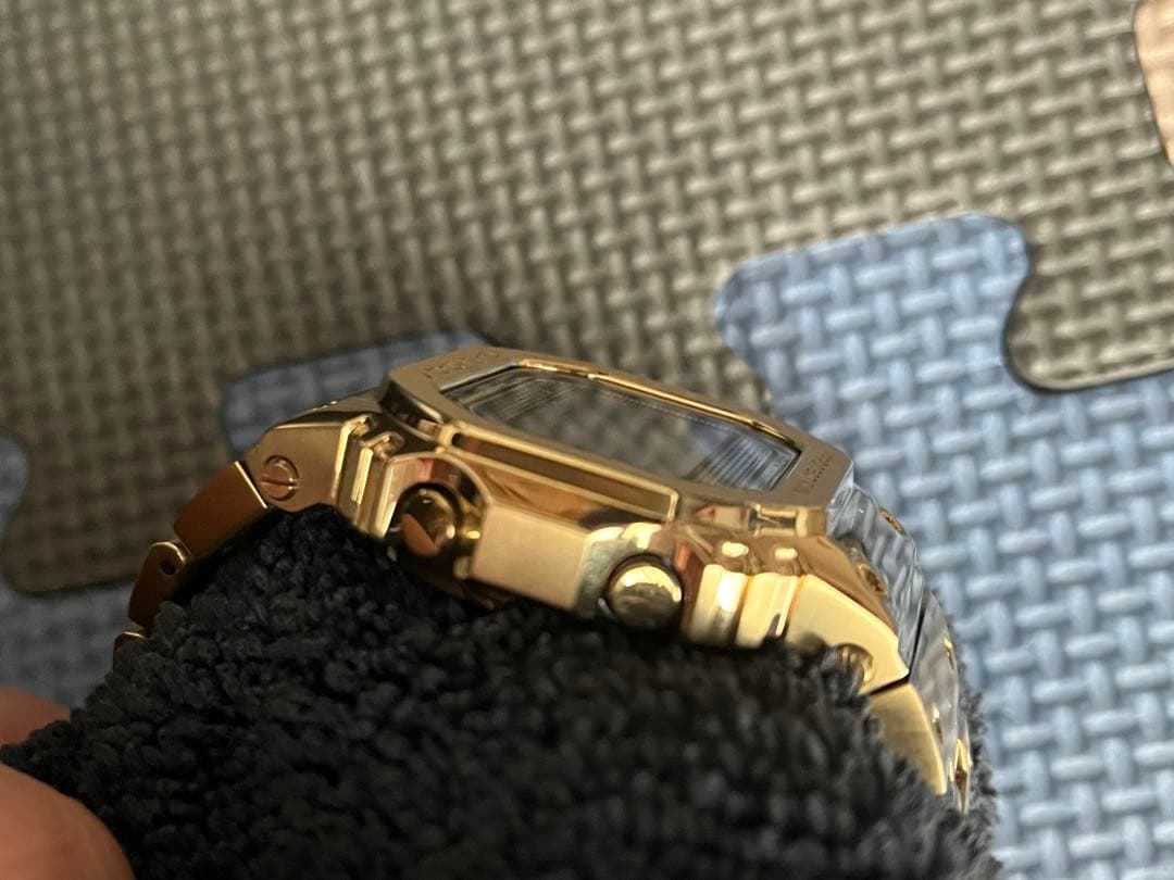 極美品　フィルム付　GMW-B5000GD-9JF ゴールド