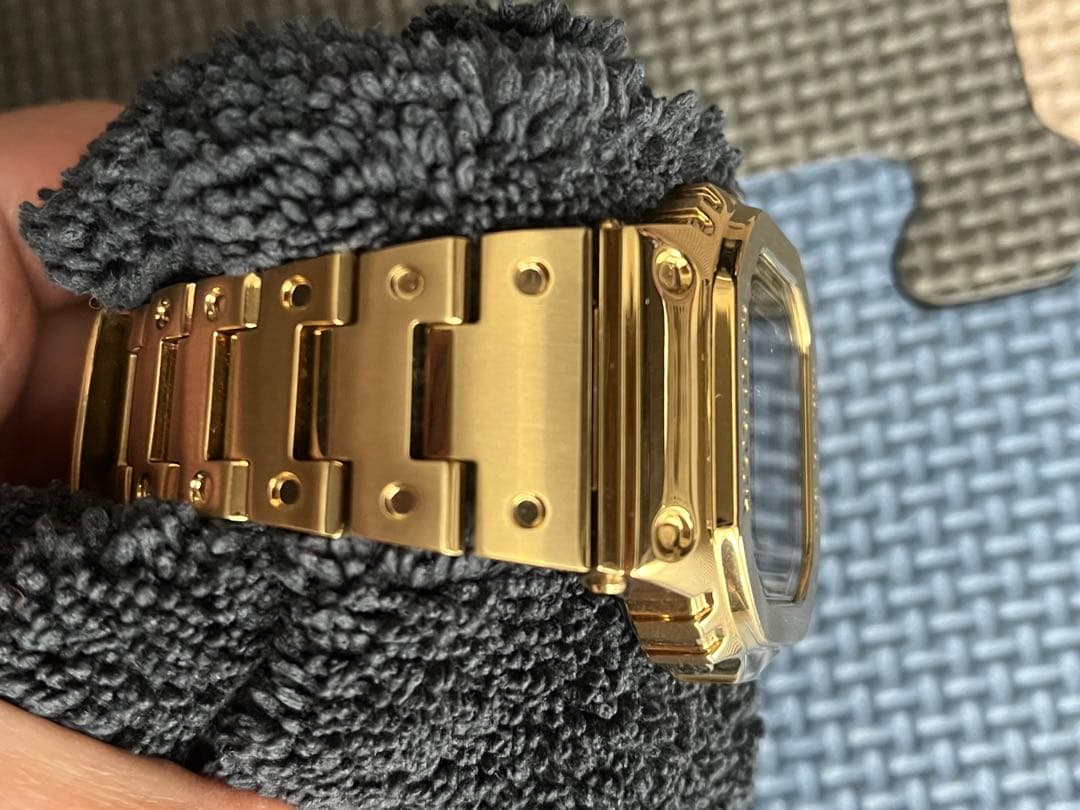 極美品　フィルム付　GMW-B5000GD-9JF ゴールド