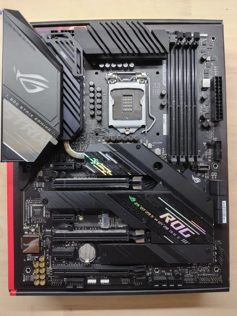 ROG STRIX Z490-F GAMING マザーボード