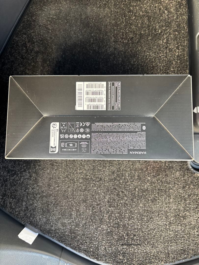 Phamngocluong.hy　JBL Charge 6 ホワイト