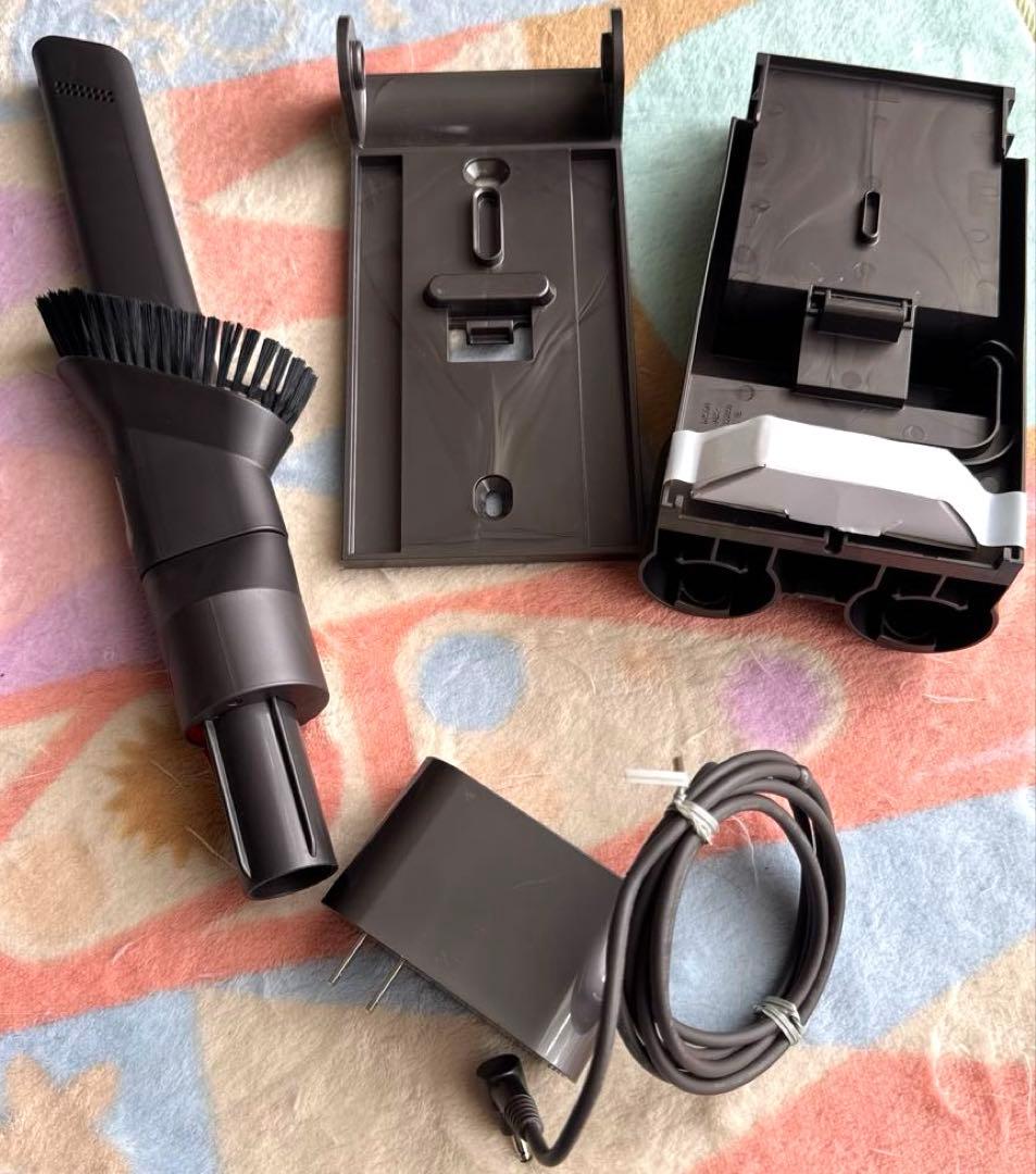 DysonハンディクリーナーSV21