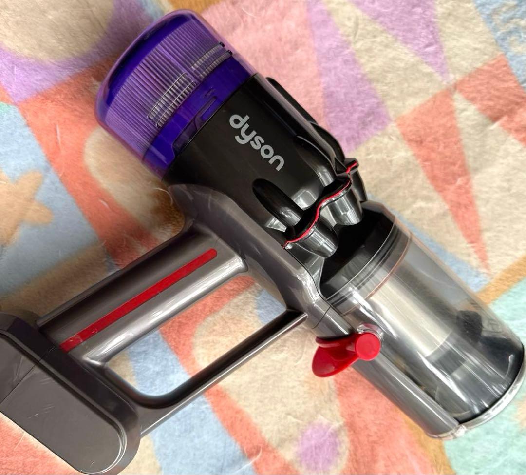 DysonハンディクリーナーSV21