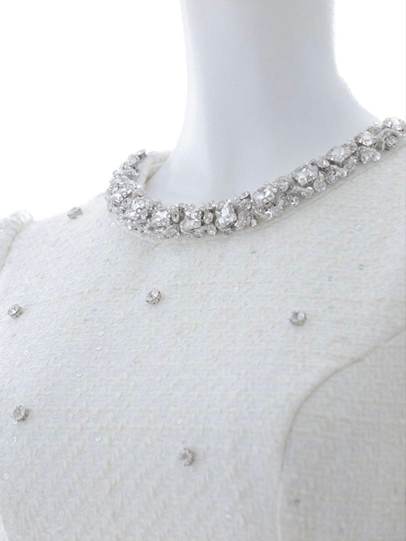 ホワイトビジューAラインドレス