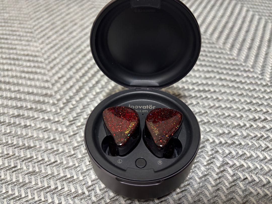 NUARL (ヌアール) inovator バーガンティレッド