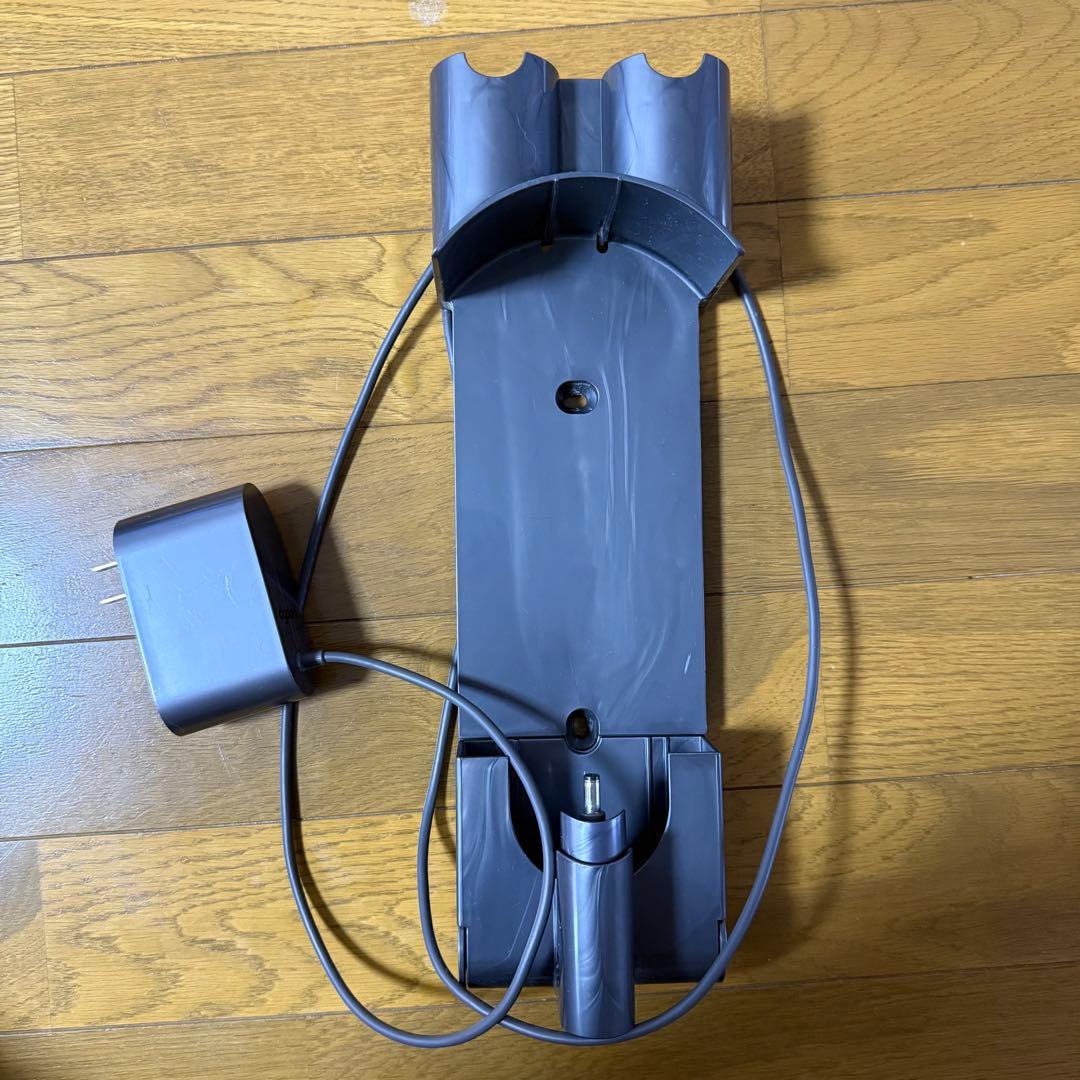 dyson v7 slim 掃除機 コードレスクリーナー　中古　美品　作動良好