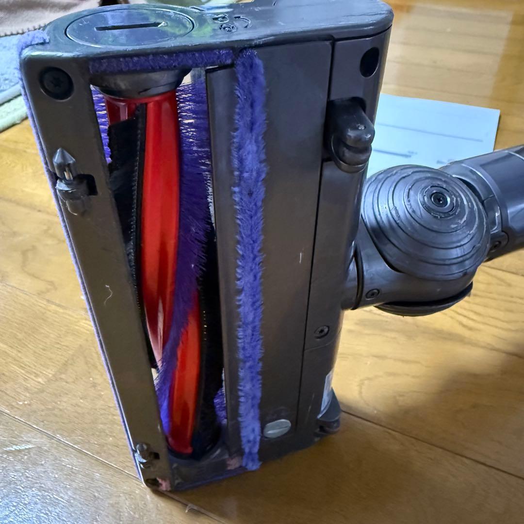 dyson v7 slim 掃除機 コードレスクリーナー　中古　美品　作動良好