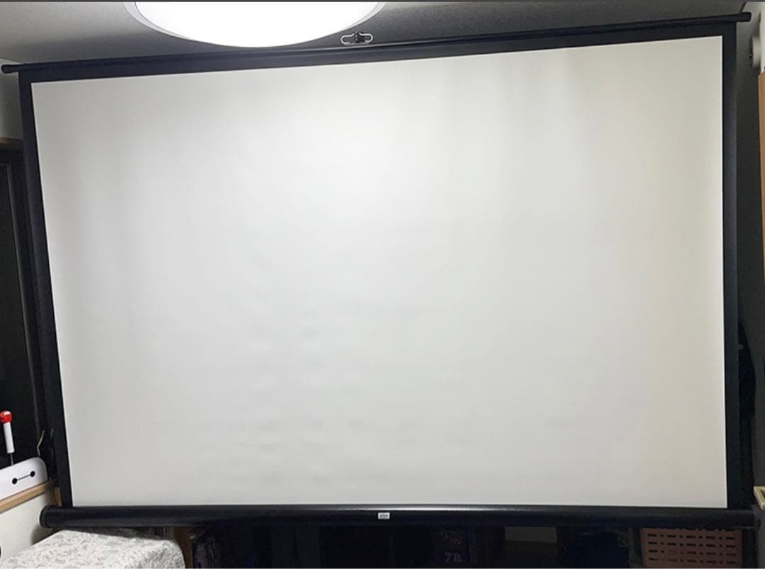 手動式プロジェクタースクリーン