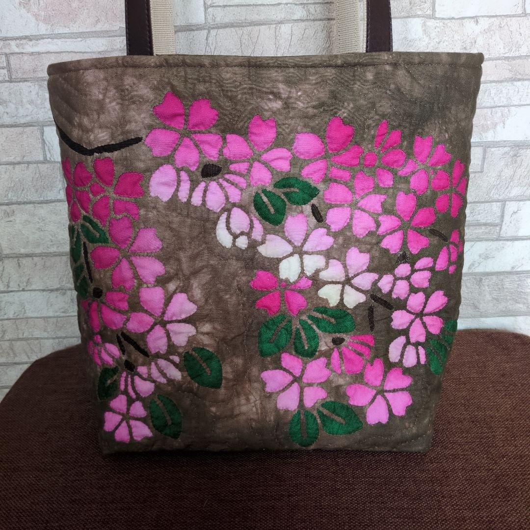 サクラのハワイアンキルトバッグ　ハンドメイド