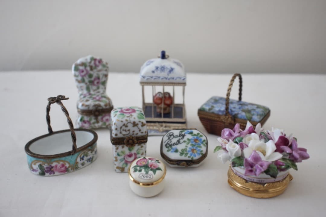 フランス　リモージュボックス　Baby Teeth　小物入れ