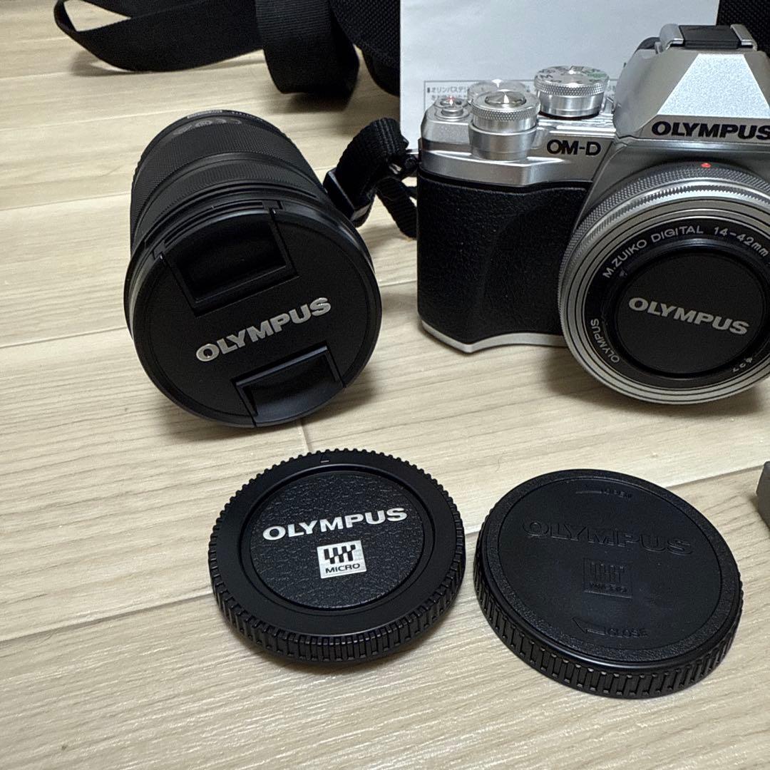OLYMPUS E-M10 Mark III 本体　レンズ2本　一式