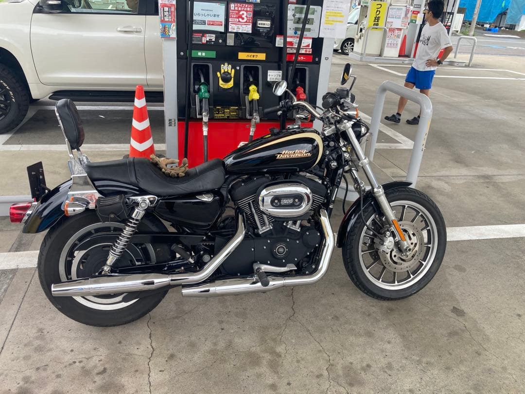 スポーツスター17Lタンク xl1200 883 4.5ガロン 凹み無し