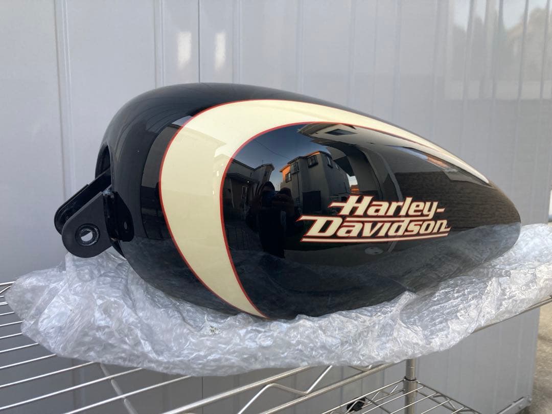 スポーツスター17Lタンク xl1200 883 4.5ガロン 凹み無し