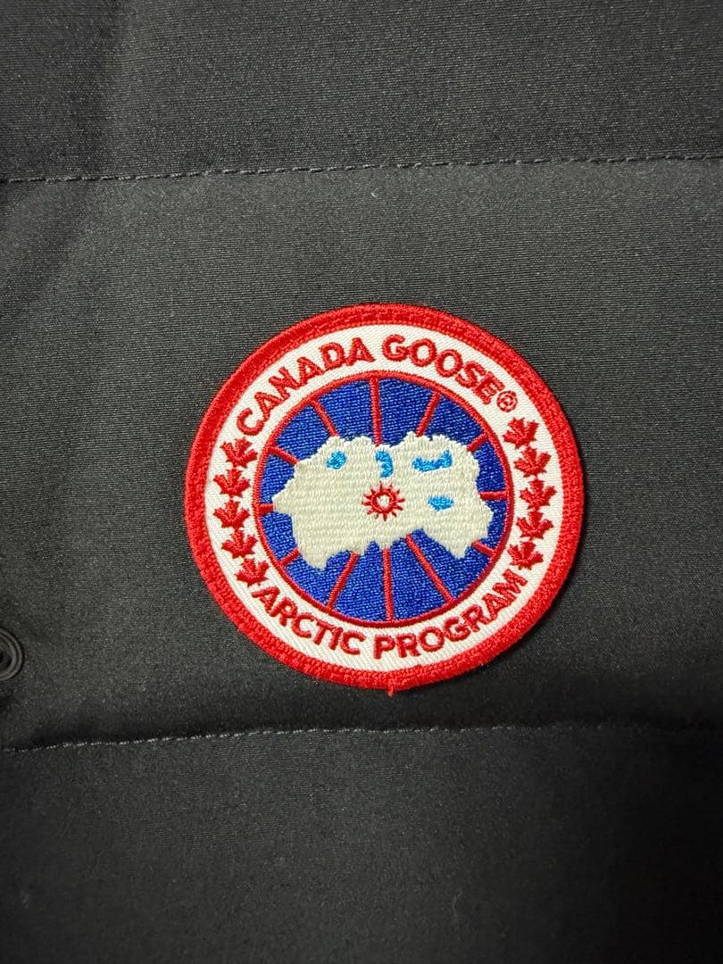   カナダグースブラック ダウンベスト