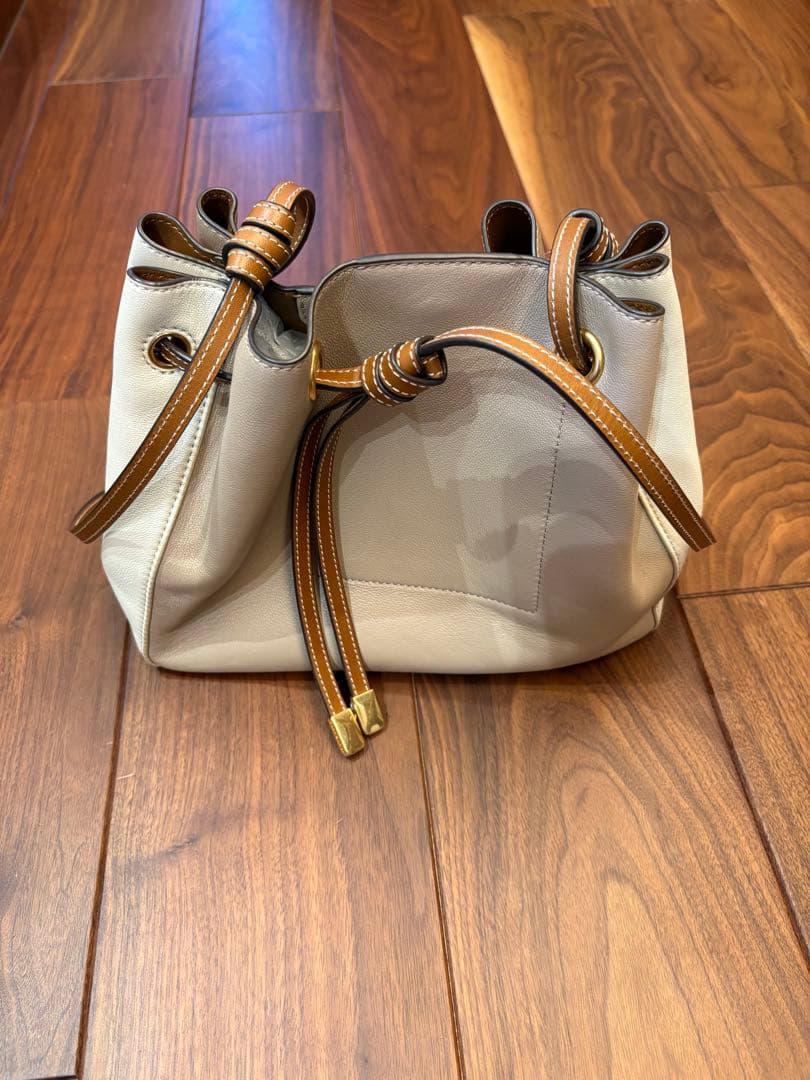 【TORY BURCH】ベージュ バッグ 保存袋付き