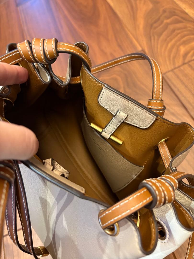 【TORY BURCH】ベージュ バッグ 保存袋付き