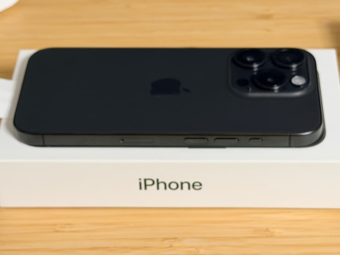 白ネコ専用Apple iPhone 15 Pro 128GB ブラック