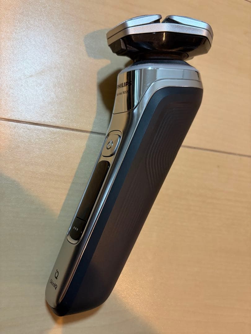 PHILIPS フィリップス 9000シリーズ S9985/50クロームシルバー