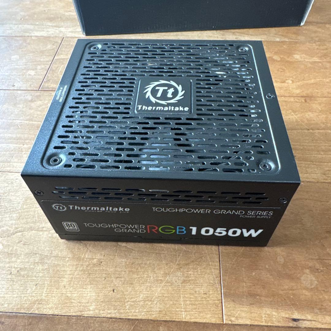 Thermaltake 1050w ４個在庫あり まとめ買い値引きします。