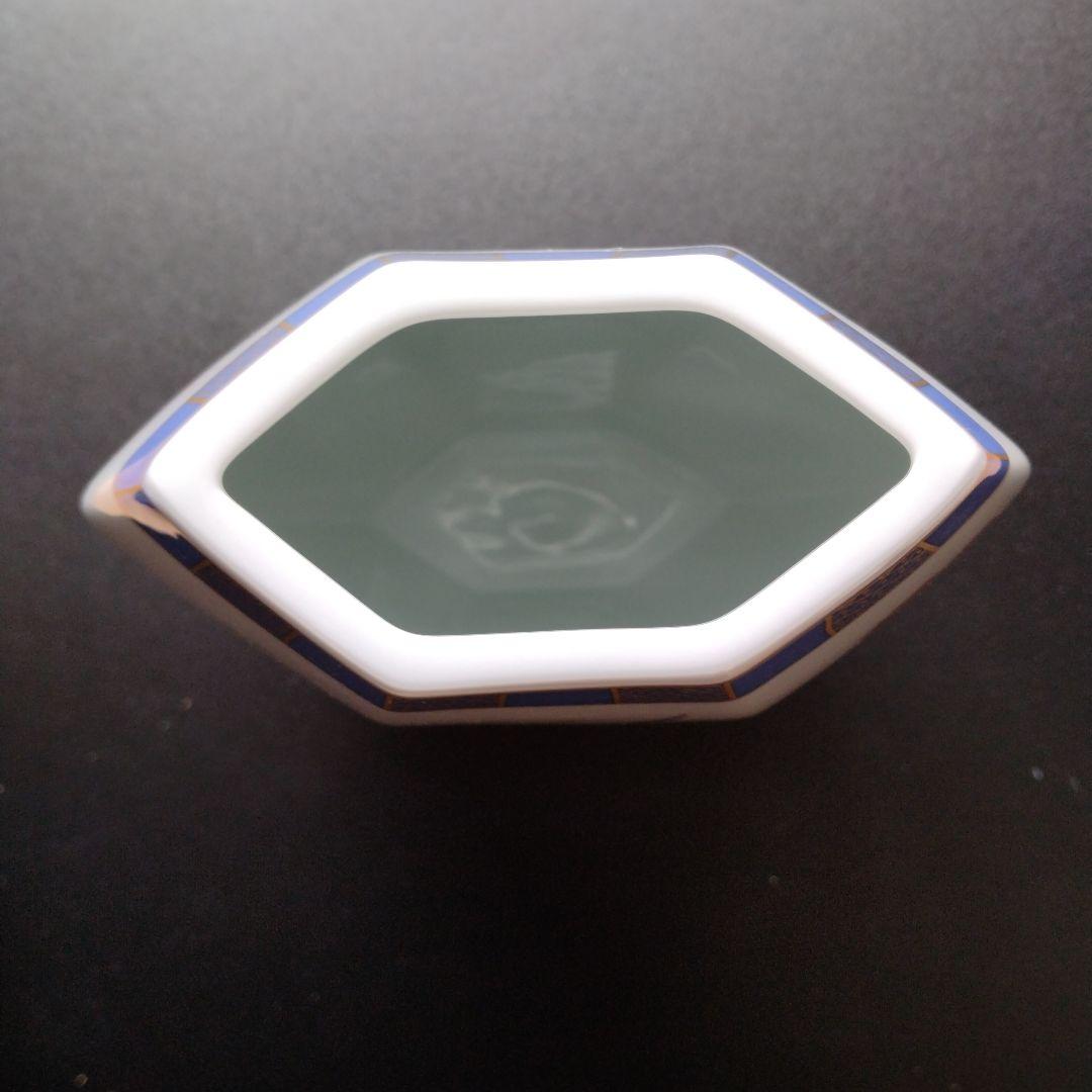 香蘭社　箱付　花瓶　三草花　有田焼