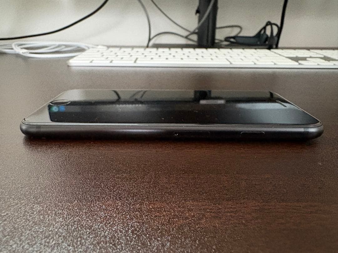 Apple iPhone SE2 ブラック 128GB 本体 注意事項あり