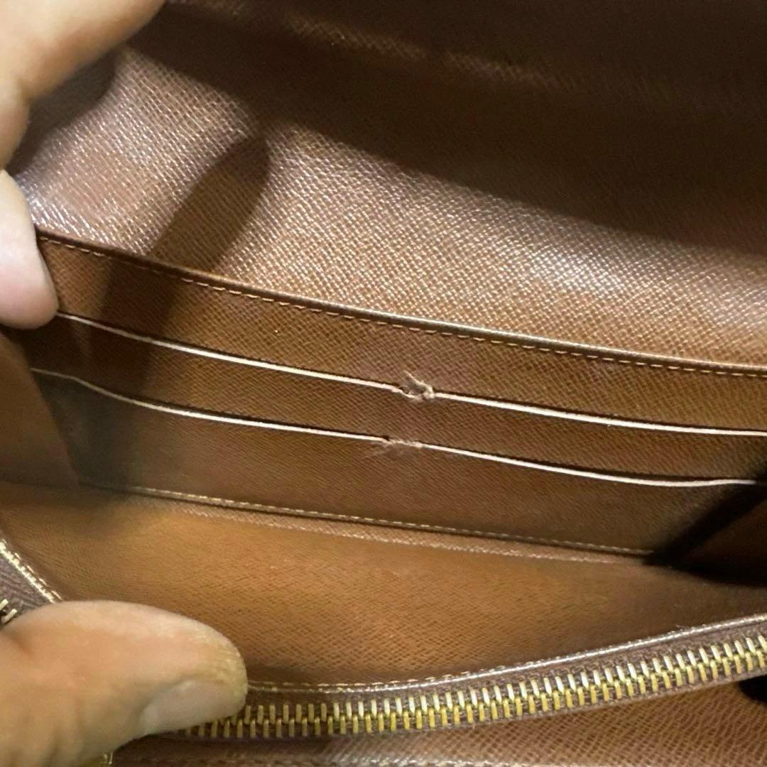 ⑧☆良品☆カード6枚タイプ♪サラ長財布