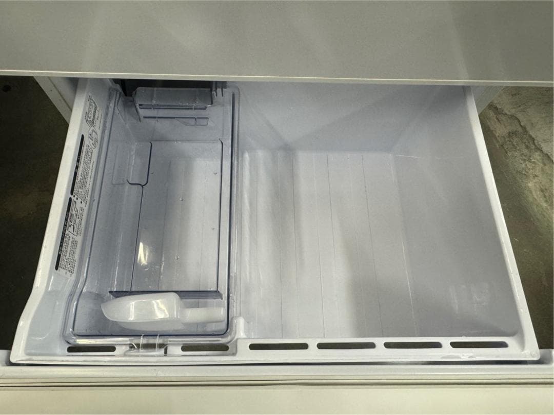 大阪送料無料★3か月保障付★冷蔵庫★2021年★AQR-SV24K(W)★R10