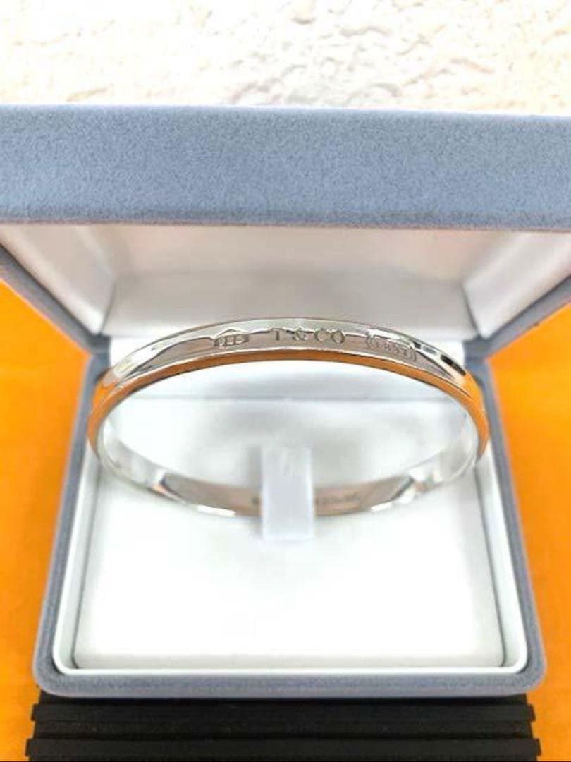 Tiffany & Co. ナローシルバーバングル
