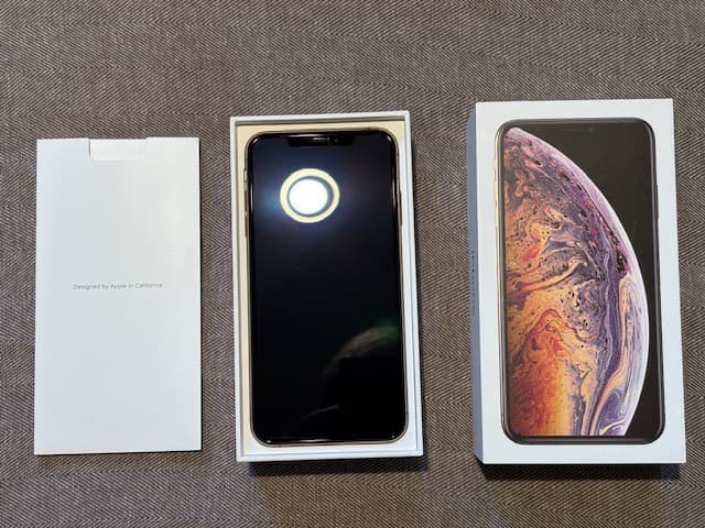 Apple iPhone XS Max ゴールド
