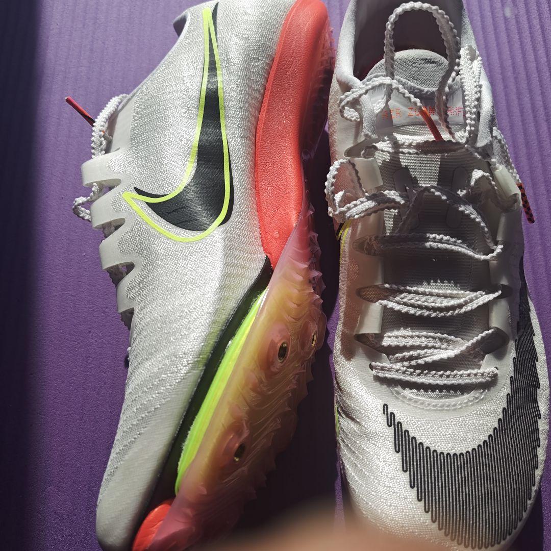 スパイクシューズ ホワイト/レッド/イエロー