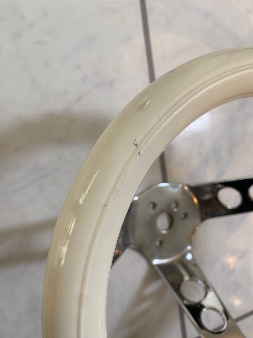 ムーンアイズ　グランドステアリング　白