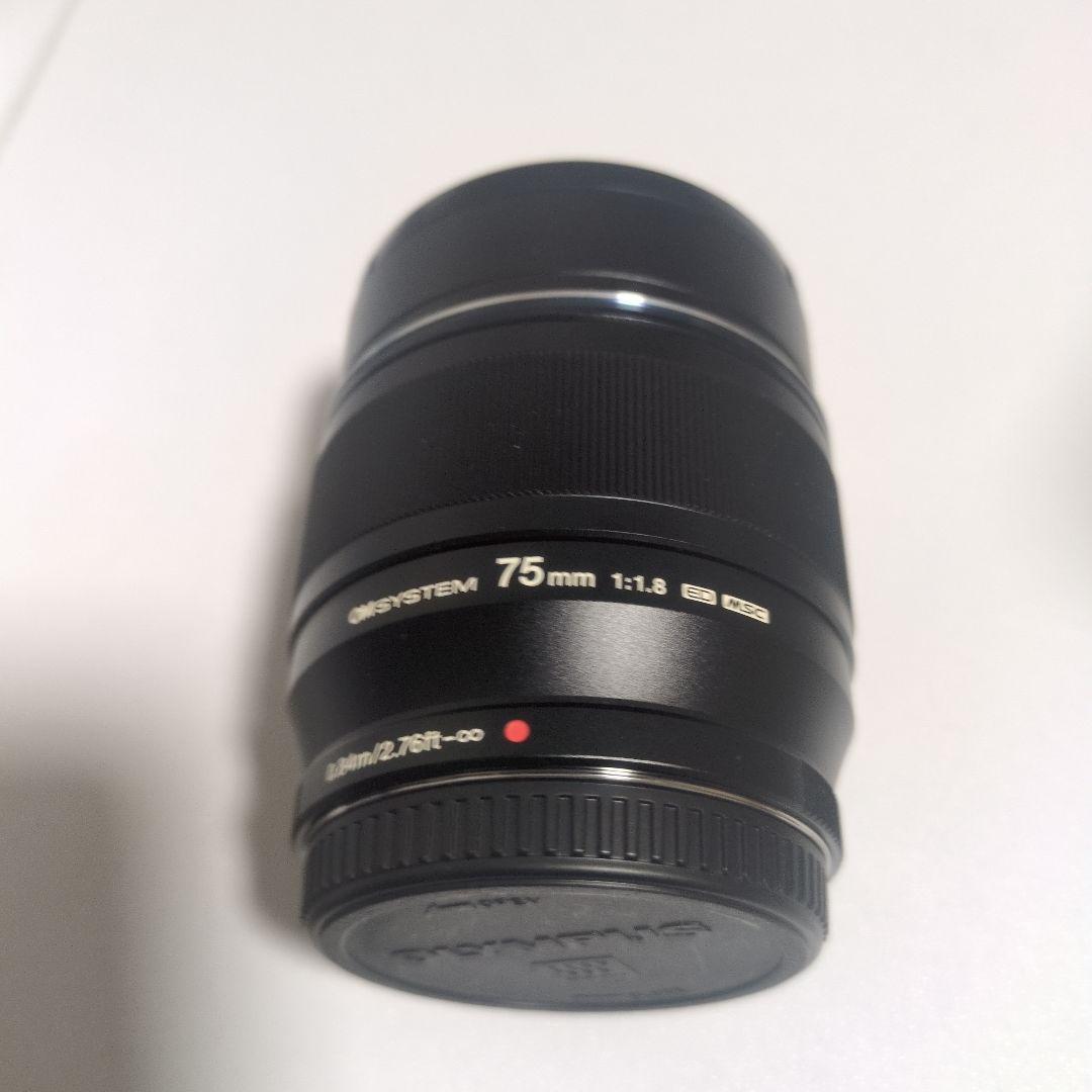 OM SYSTEM 75mm f1.8 単焦点レンズ