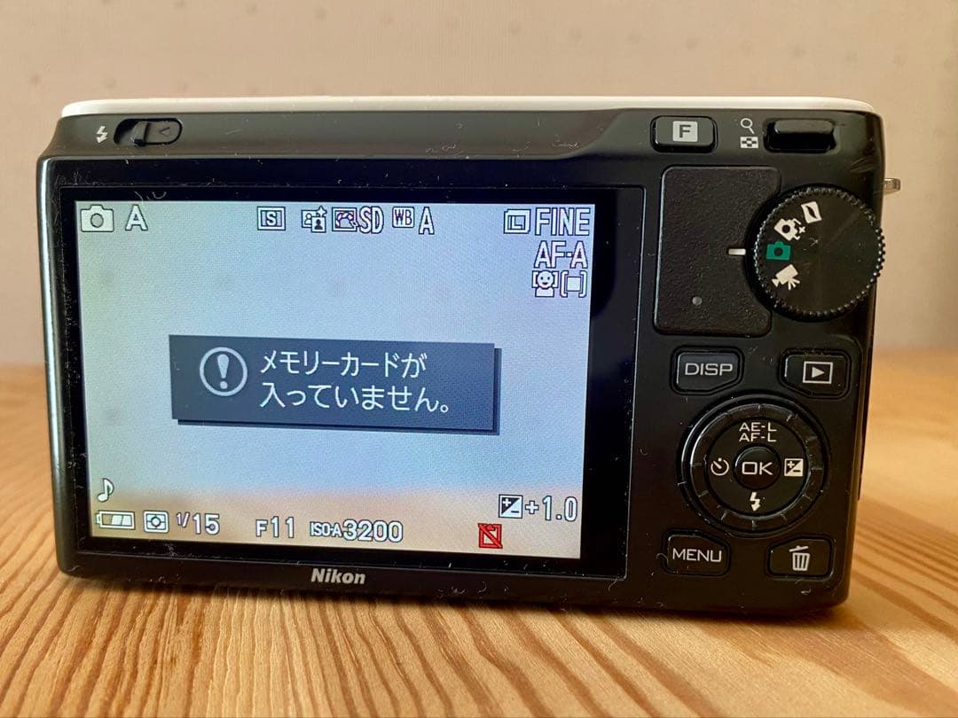 Nikon1 J1 ミラーレス一眼 ホワイト