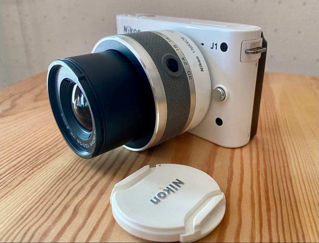 Nikon1 J1 ミラーレス一眼 ホワイト