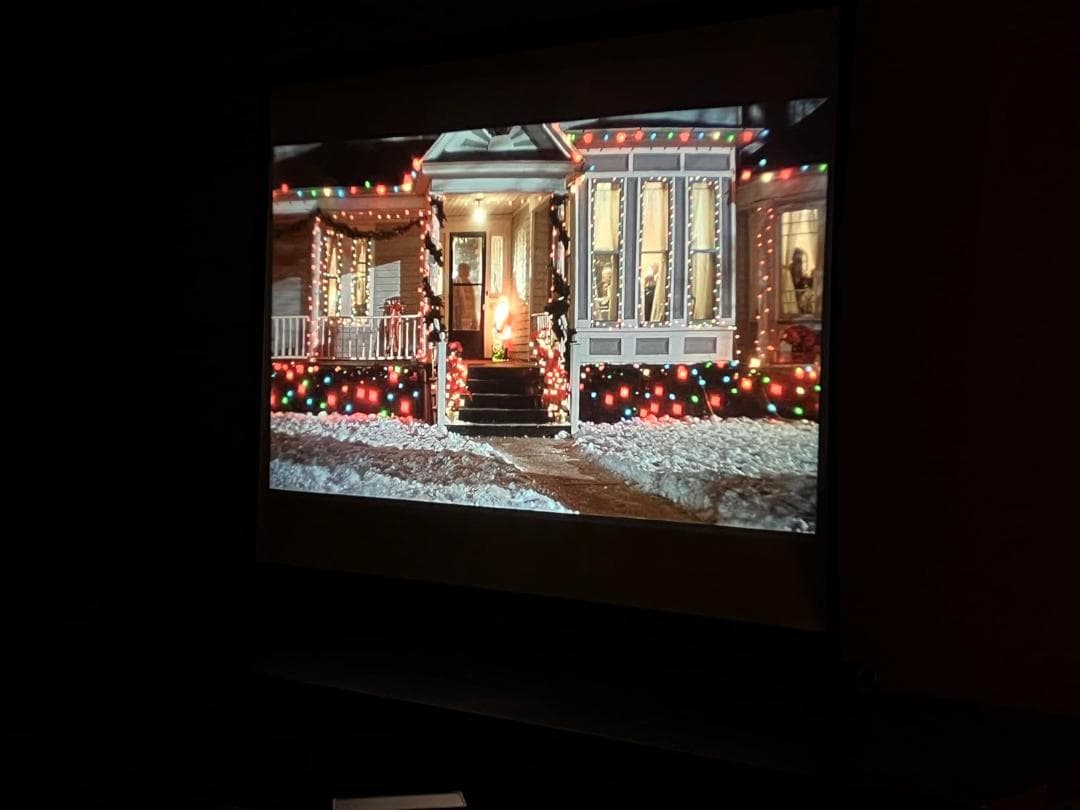 プロジェクター 家庭用 超小型 【2025アップグレード版Android TVm