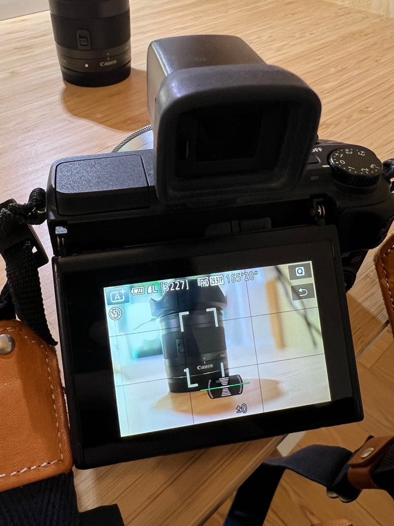 Canon EOS M3 レンズ3本、電子ビューファインダー付き