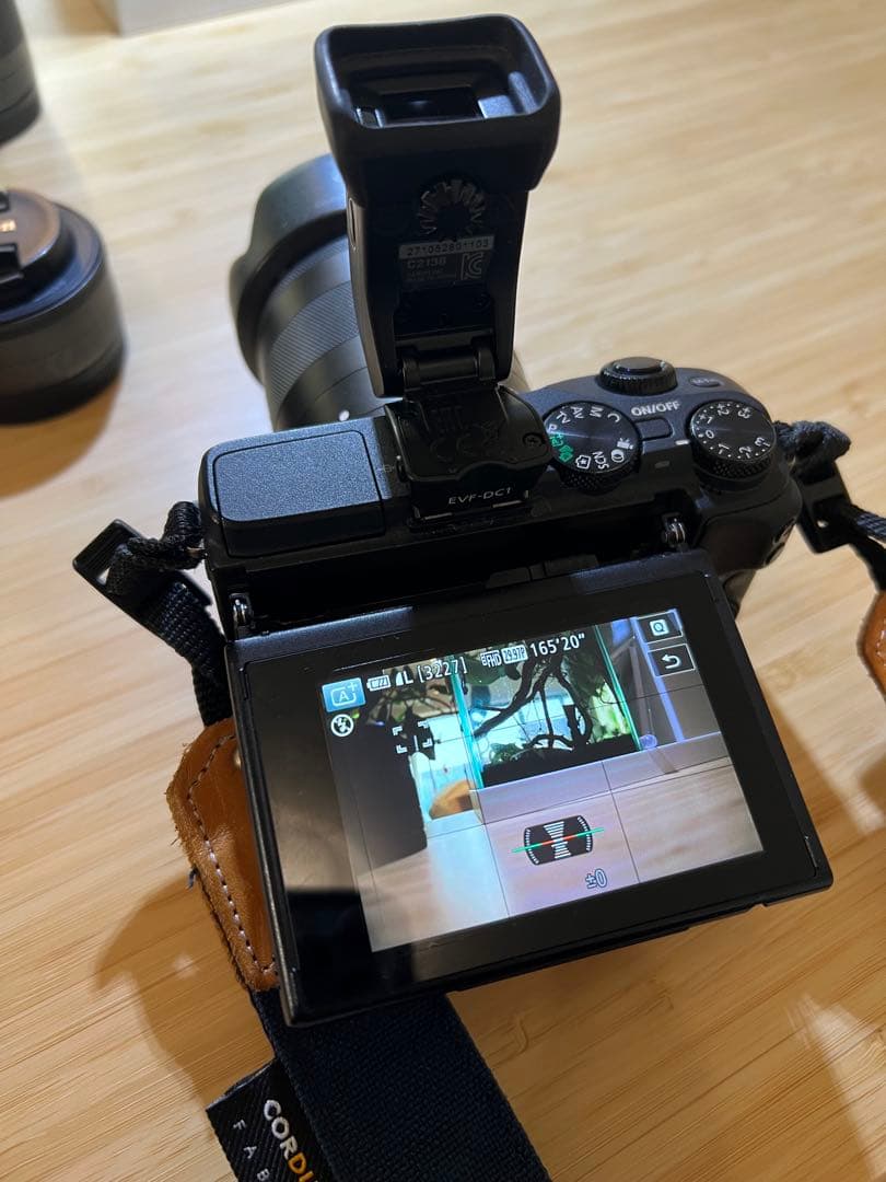 Canon EOS M3 レンズ3本、電子ビューファインダー付き