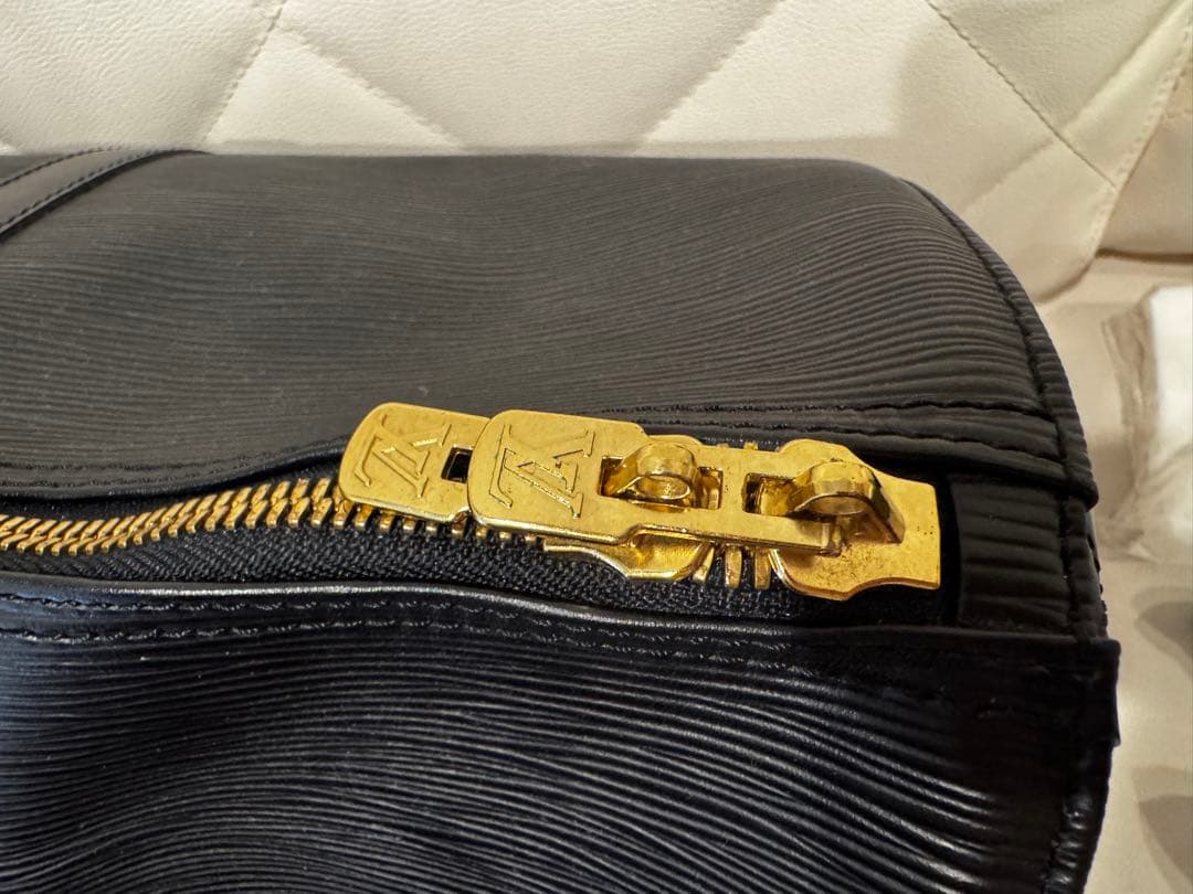 Louis Vuitton エピレザー ブラック キーポル50