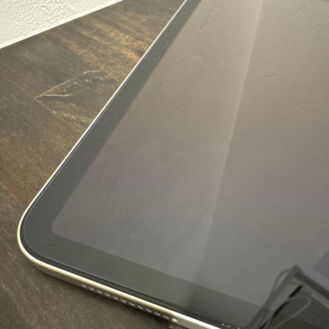 【極美品】Apple iPad 10世代 シルバー 64GB wifiモデル