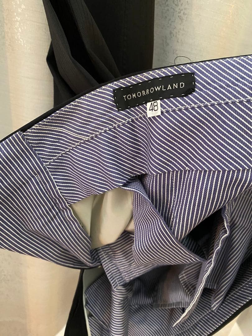 【美品・ハイクオリティ生地】 TOMORROWLAND ブラックスーツ