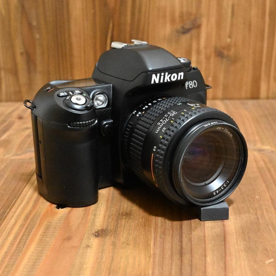 【新生活応援値下げ！】Nikon F80D＋標準レンズ+ストラップ新品