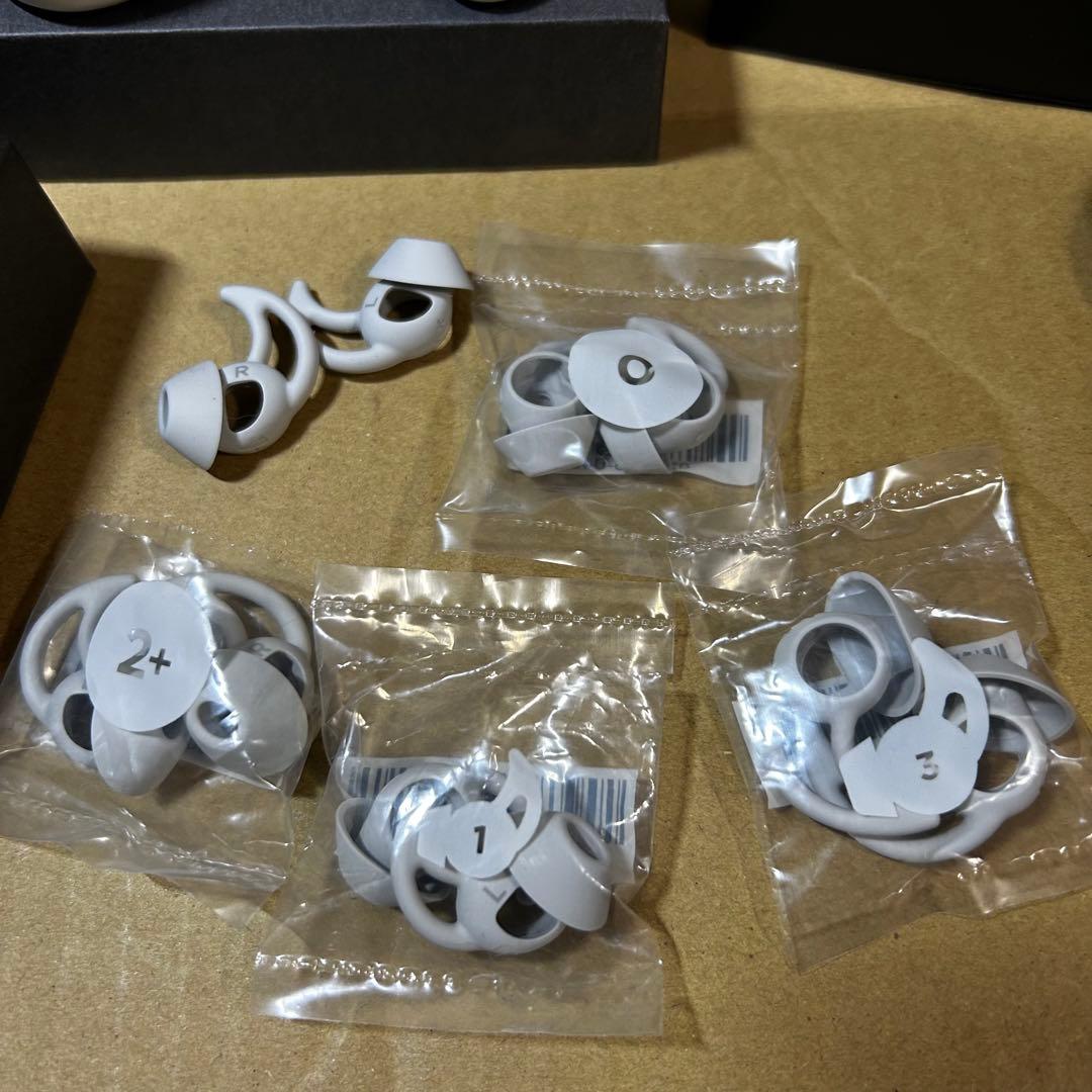 白ボーズ BOSE QUIETCOMFORT EARBUDS ワイヤレスイヤホン