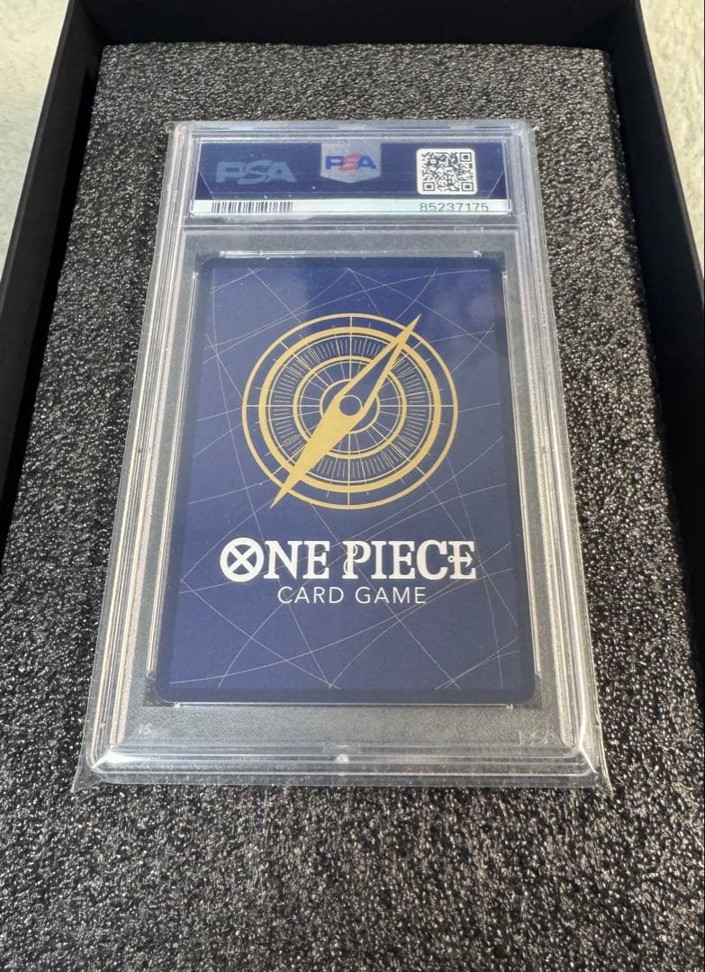 高騰中 ワンピースカード FILM RED ナミ パラレル PSA10