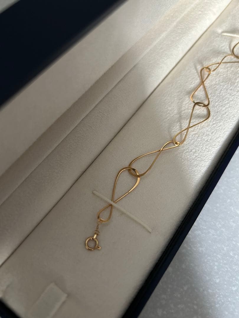 ヴァンドーム青山ループデザイン ブレスレット