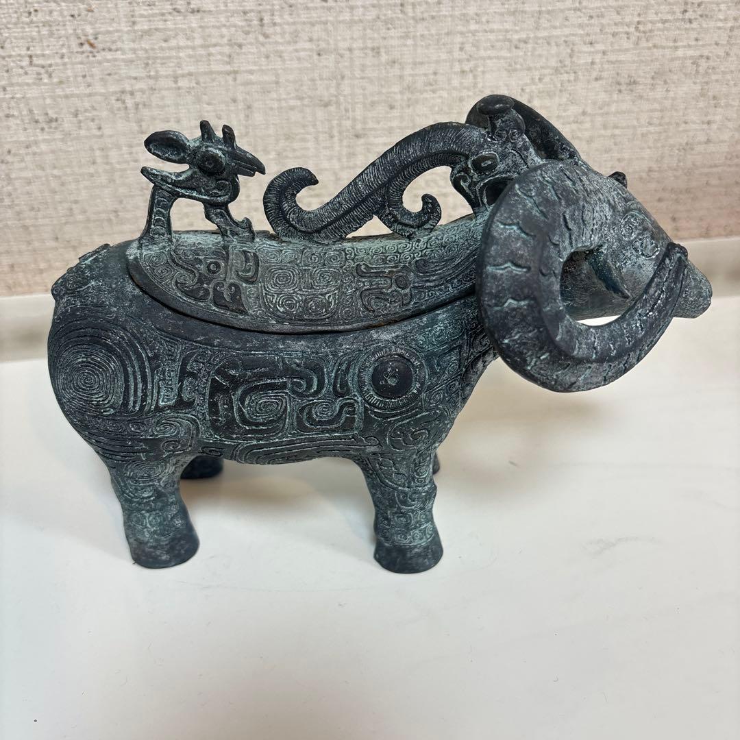 青銅器　羊の形装飾品羊尊 盛酒器 置物 祭祀品 古美術