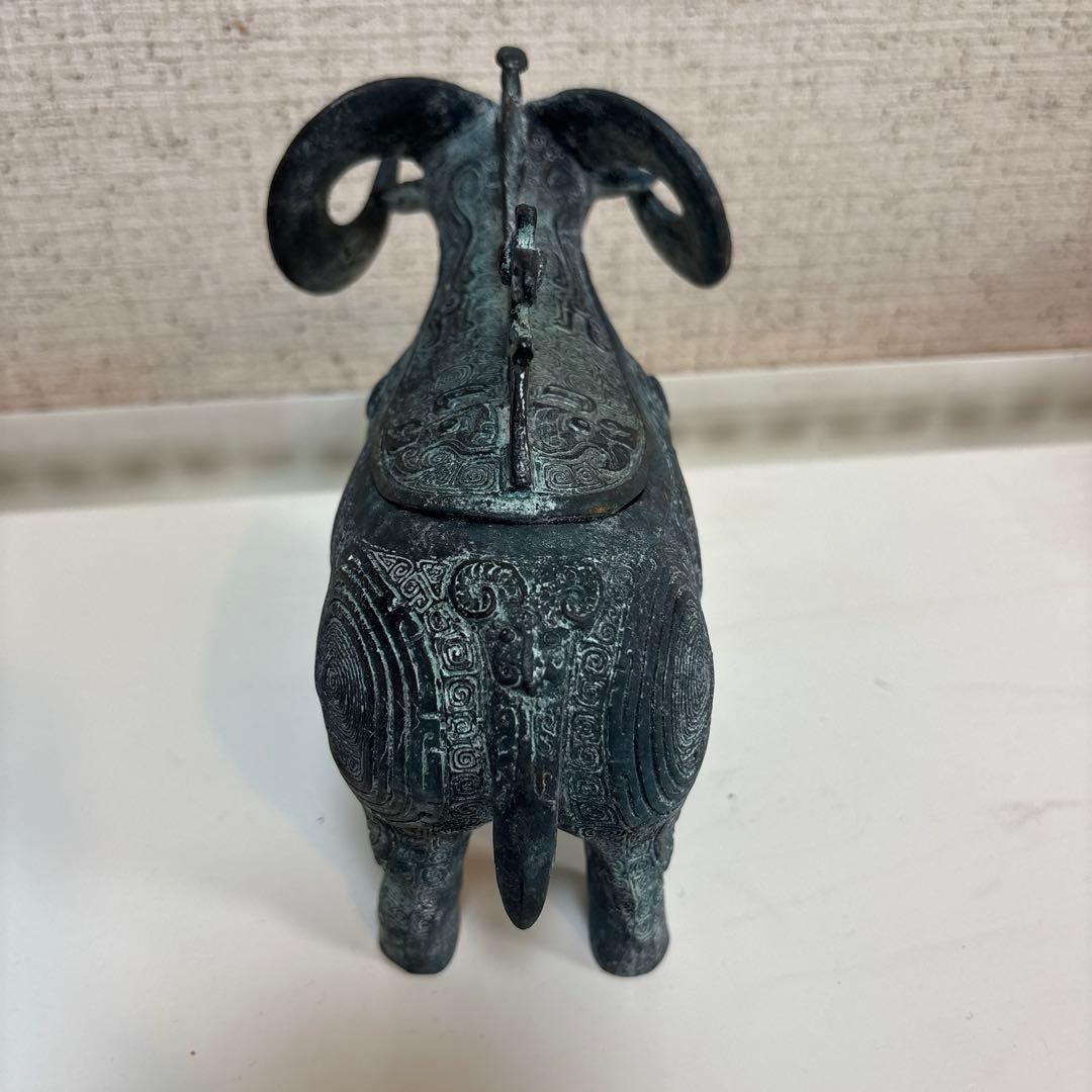 青銅器　羊の形装飾品羊尊 盛酒器 置物 祭祀品 古美術
