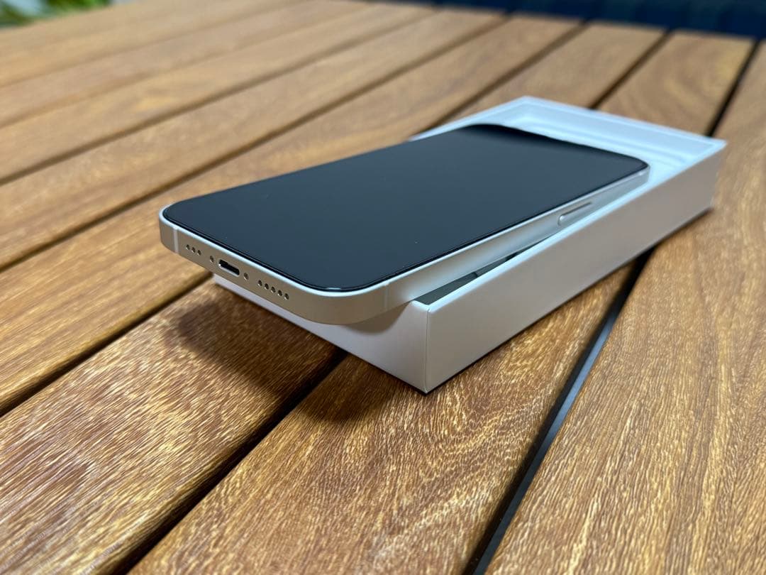 【雪猫】iPhone13 128GB ホワイト SIMフリー