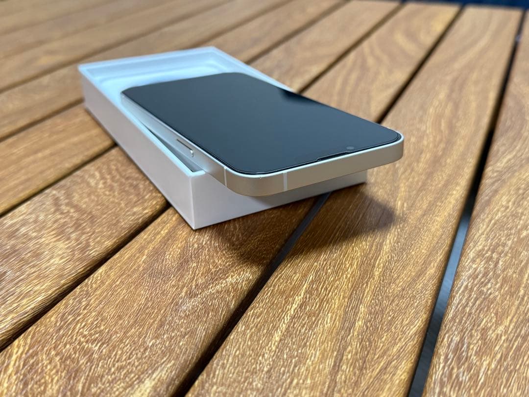 【雪猫】iPhone13 128GB ホワイト SIMフリー