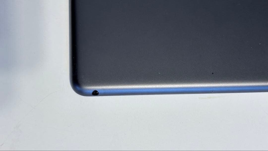 iPad 第7世代 Wi-Fi 32GB ケース ACアダプタ付