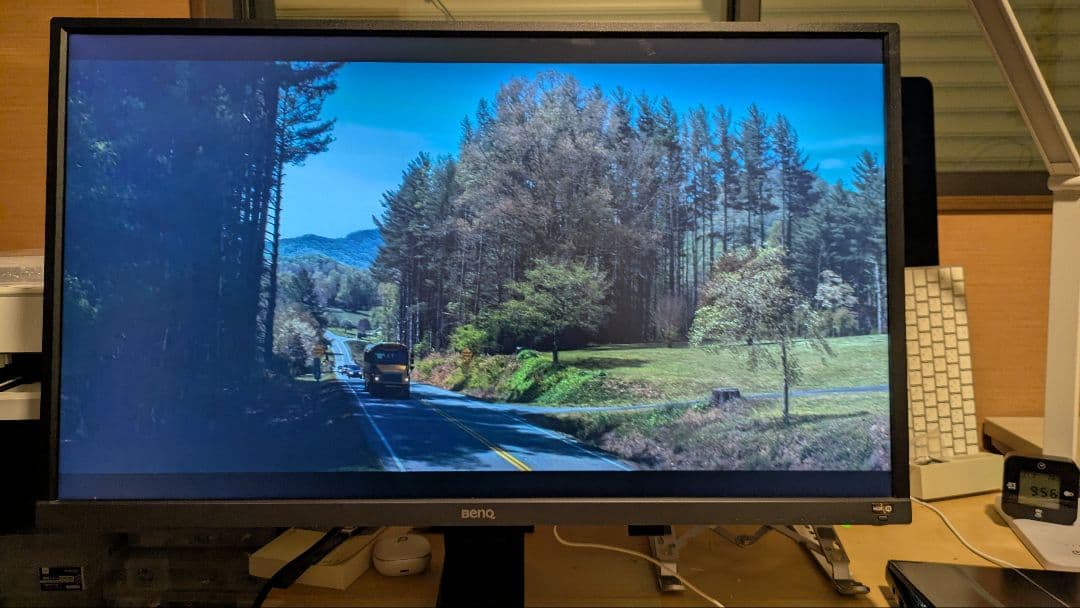 BenQ EW3270U | 31.5インチ 4K HDR対応 モニター本体